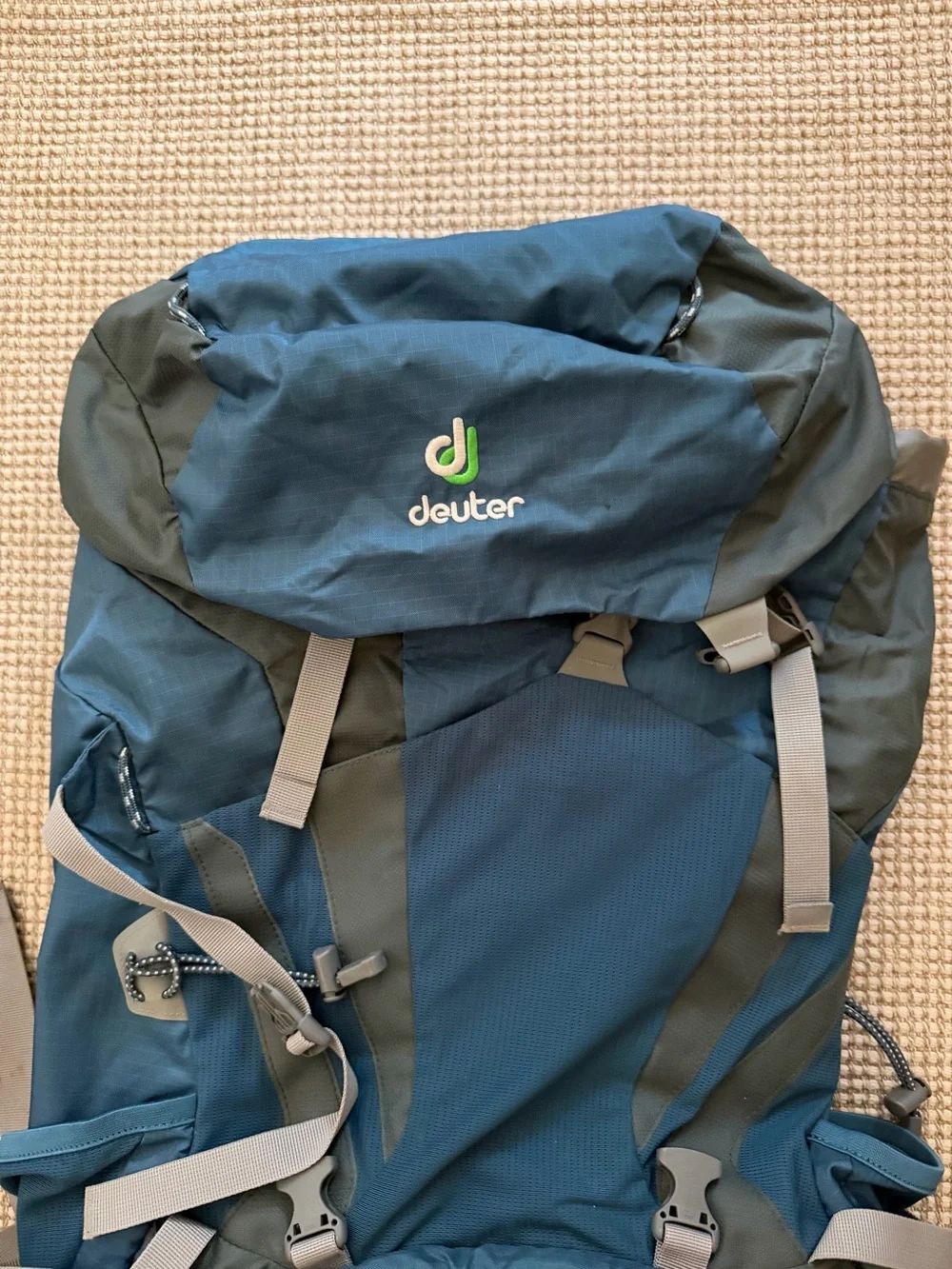 Deuter ACT Lite 65+10 Blue Hiking Backpack